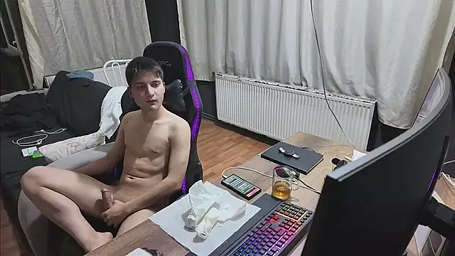 Snapshot of istebenboylebiradamim chatting on 12-11-24, 05:15 istebenboylebiradamim online show from 12-11-24, 05:15