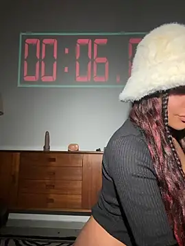 HaileyDiana online show from 03-27-26, 06:18