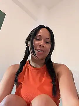 HaileyDiana online show from 06-18-26, 04:44