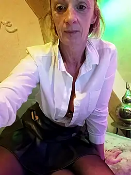 Snapshot of tatianasexymilf chatting on 01-14-26, 04:12 tatianasexymilf online show from 01-14-26, 04:12