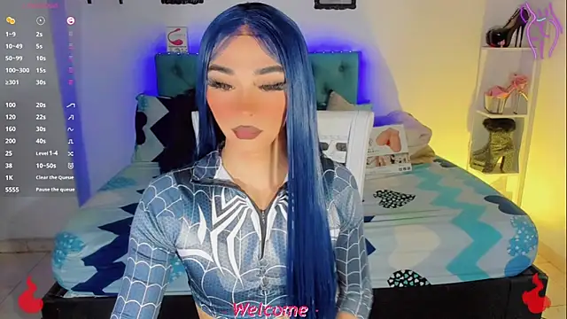 Snapshot of Baby_Aliz chatting on 10-30-25, 02:46 Baby Aliz online show from 10-30-25, 02:46