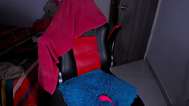 kerlysmith 24 online show from 03-19-25, 08:32