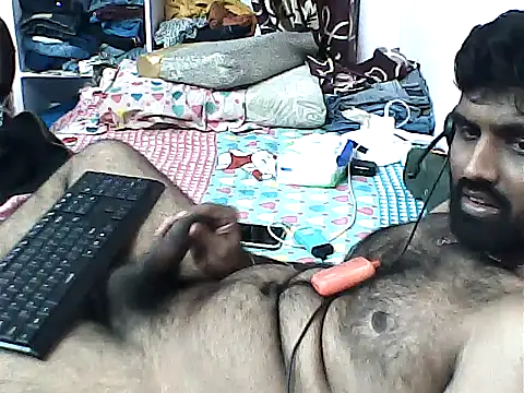Snapshot of sanik_2428 chatting on 10-31-25, 08:54 sanik 2428 online show from 10-31-25, 08:54