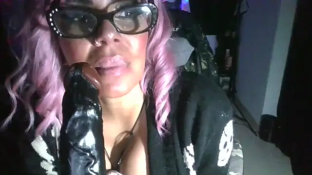 Snapshot of MadisonJayde chatting on 12-06-24, 06:26 MadisonJayde online show from 12-06-24, 06:26