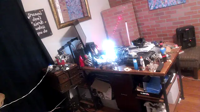 Snapshot of trash4cash chatting on 01-15-25, 10:06 trash4cash online show from 01-15-25, 10:06