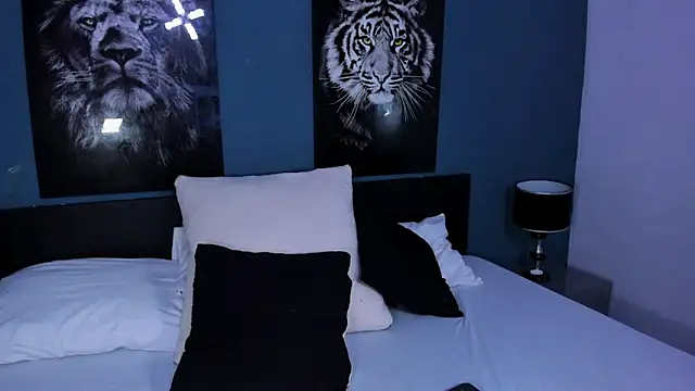 Liana Bernocchi online show from 02-15-25, 11:14