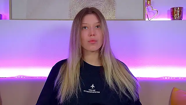 Snapshot of LiliaBianka chatting on 02-09-25, 06:33 LiliaBianka online show from 02-09-25, 06:33