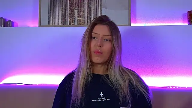 Snapshot of LiliaBianka chatting on 02-09-25, 04:50 LiliaBianka online show from 02-09-25, 04:50