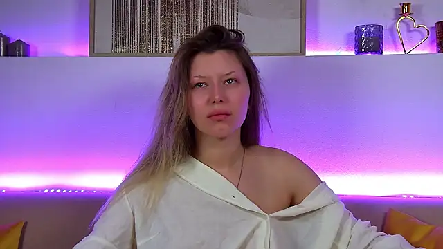 Snapshot of LiliaBianka chatting on 02-11-25, 06:30 LiliaBianka online show from 02-11-25, 06:30