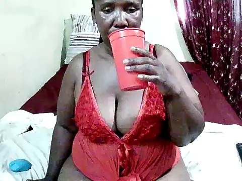 Snapshot of Pinkpussyxx chatting on 02-26-25, 12:25 Pinkpussyxx online show from 02-26-25, 12:25