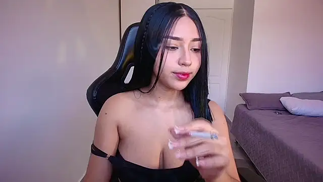 EmilyPaynne online show from 01-14-25, 07:00