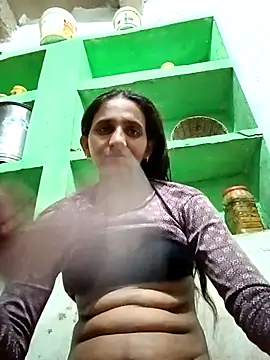 Snapshot of Baby__Shreya chatting on 05-12-26, 10:12 Baby Shreya online show from 05-12-26, 10:12