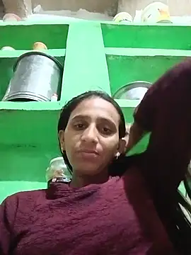 Snapshot of Baby__Shreya chatting on 05-31-26, 09:49 Baby Shreya online show from 05-31-26, 09:49