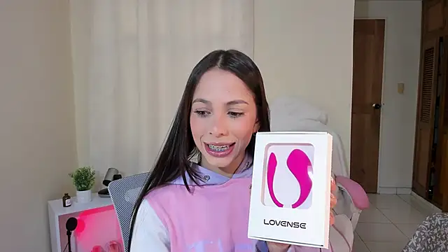 shanakendal2 online show from 02-20-25, 06:57