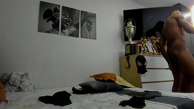 Snapshot of Malkongarcia chatting on 03-14-26, 10:48 Malkongarcia online show from 03-14-26, 10:48