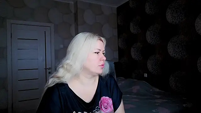 Snapshot of natusik chatting on 03-12-25, 04:41 natusik online show from 03-12-25, 04:41