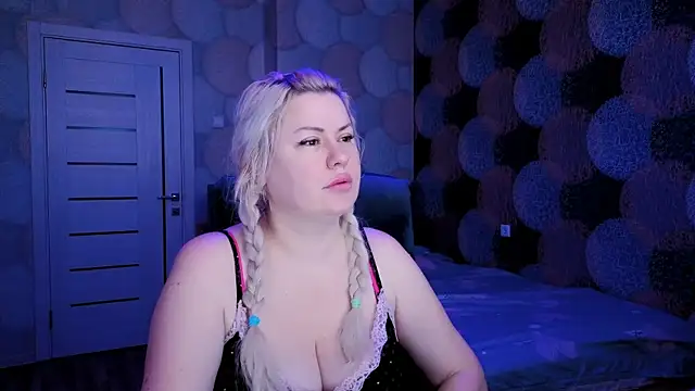 Snapshot of natusik chatting on 03-17-25, 01:14 natusik online show from 03-17-25, 01:14