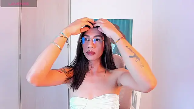 sofiaa grey  online show from 01-08-26, 03:47