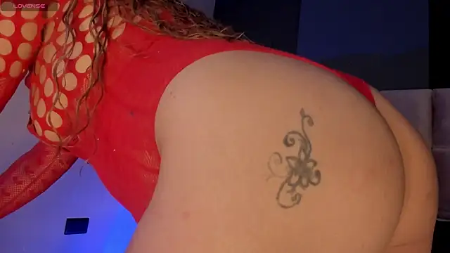 Shayla27 online show from 04-15-26, 07:58