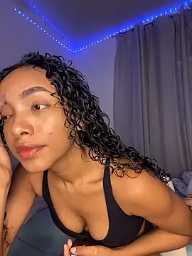 Snapshot of nicoleebony1 chatting on 10-14-25, 07:03 nicoleebony1 online show from 10-14-25, 07:03