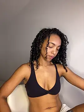 nicoleebony1 online show from 05-15-26, 04:36