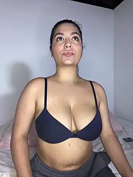 Snapshot of DashaStar chatting on 03-19-25, 03:09 DashaStar online show from 03-19-25, 03:09