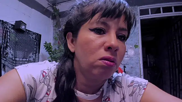 Snapshot of Erlinda-engel chatting on 01-23-25, 11:37 Erlinda-engel online show from 01-23-25, 11:37