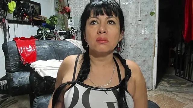 Snapshot of Erlinda-engel chatting on 09-26-25, 12:20 Erlinda-engel online show from 09-26-25, 12:20