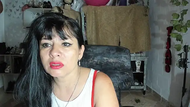 Snapshot of Erlinda-engel chatting on 10-17-25, 12:08 Erlinda-engel online show from 10-17-25, 12:08