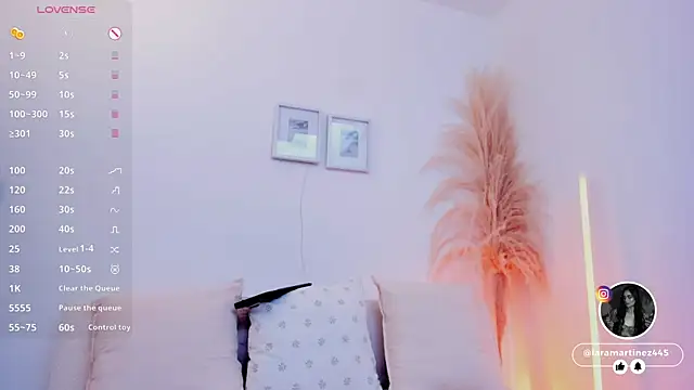 Snapshot of iara_martinez chatting on 01-07-26, 01:13 iara martinez online show from 01-07-26, 01:13