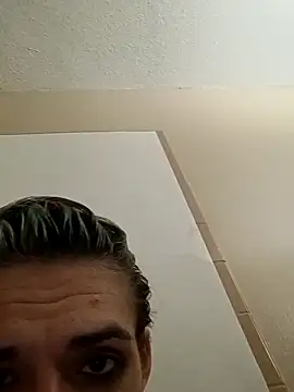 Snapshot of kylierae3133 chatting on 11-23-25, 02:44 kylierae3133 online show from 11-23-25, 02:44