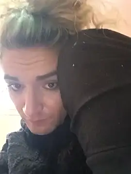 Snapshot of kylierae3133 chatting on 11-25-25, 08:31 kylierae3133 online show from 11-25-25, 08:31