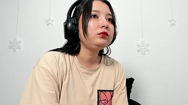 Snapshot of cami-01 chatting on 02-20-26, 08:53 cami-01 online show from 02-20-26, 08:53