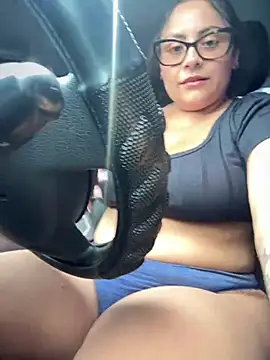 Snapshot of Sol_biglips chatting on 02-28-25, 04:31 Sol biglips online show from 02-28-25, 04:31