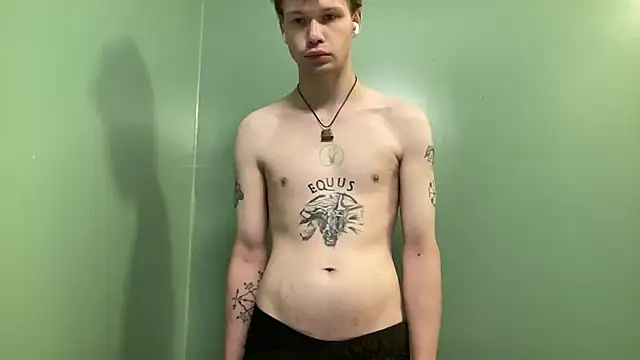 Snapshot of Mikeswanston chatting on 03-27-26, 12:49 Mikeswanston online show from 03-27-26, 12:49