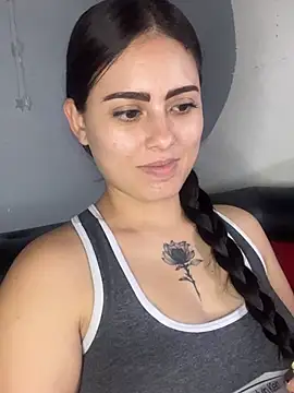 Snapshot of Azuna25 chatting on 06-22-26, 11:24 Azuna25 online show from 06-22-26, 11:24