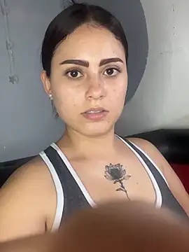 Snapshot of Azuna25 chatting on 06-28-26, 01:00 Azuna25 online show from 06-28-26, 01:00