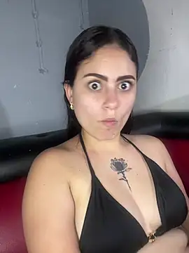 Snapshot of Azuna25 chatting on 07-09-26, 10:25 Azuna25 online show from 07-09-26, 10:25