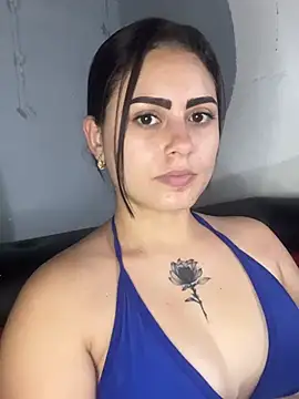 Snapshot of Azuna25 chatting on 07-15-26, 06:35 Azuna25 online show from 07-15-26, 06:35