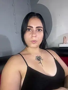 Snapshot of Azuna25 chatting on 07-24-26, 06:28 Azuna25 online show from 07-24-26, 06:28