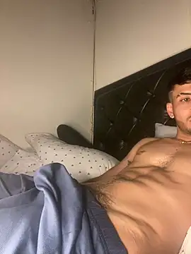 Snapshot of tom_thick chatting on 01-23-25, 10:22 tom thick online show from 01-23-25, 10:22