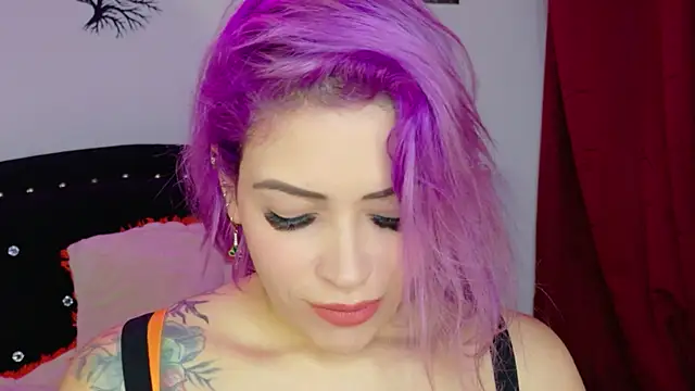 Snapshot of Natalia_Montoya chatting on 05-18-26, 04:29 Natalia Montoya online show from 05-18-26, 04:29