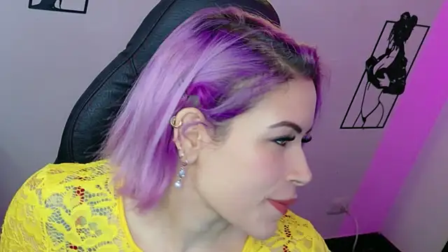 Snapshot of Natalia_Montoya chatting on 06-17-26, 02:25 Natalia Montoya online show from 06-17-26, 02:25