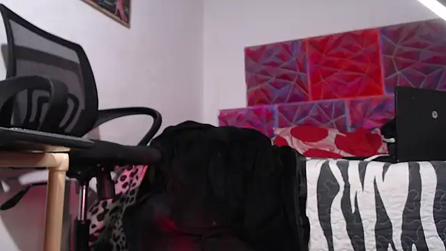 Snapshot of bix_couples chatting on 11-21-25, 11:36 bix couples online show from 11-21-25, 11:36