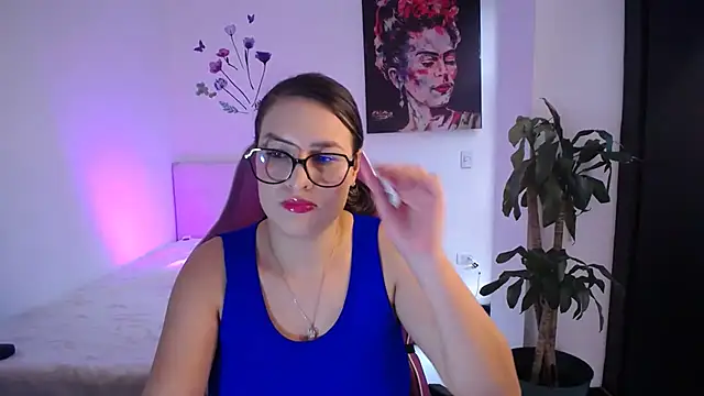 esmeraldaa230 online show from 03-01-26, 07:16