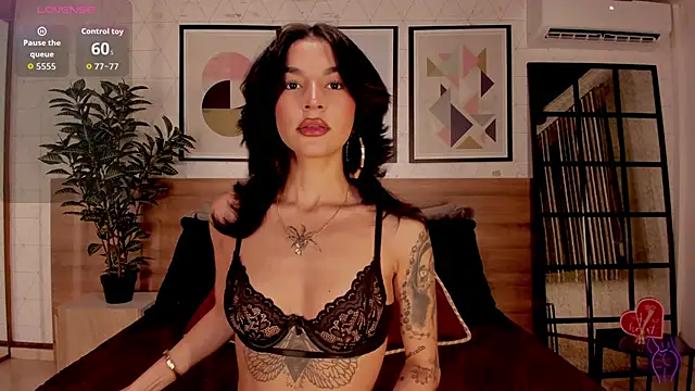 LunaRuso online show from 10-29-25, 08:10