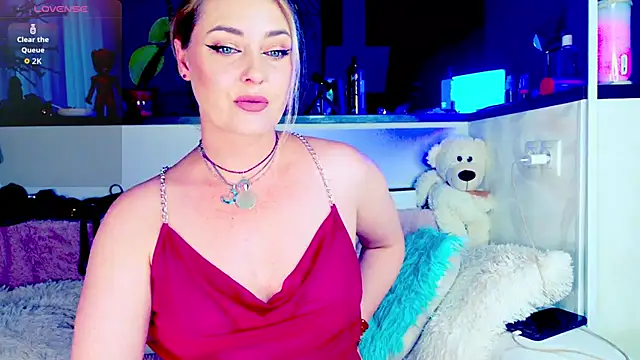  JuliaSpace  online show from 07-23-26, 04:49