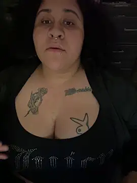 Snapshot of Juicyjordie chatting on 02-06-26, 03:11 Juicyjordie online show from 02-06-26, 03:11