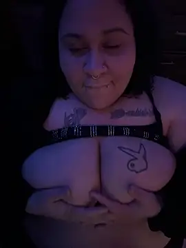 Snapshot of Juicyjordie chatting on 02-12-26, 05:24 Juicyjordie online show from 02-12-26, 05:24