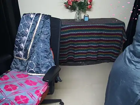 Arushisingh8888 online show from 11-18-25, 12:53